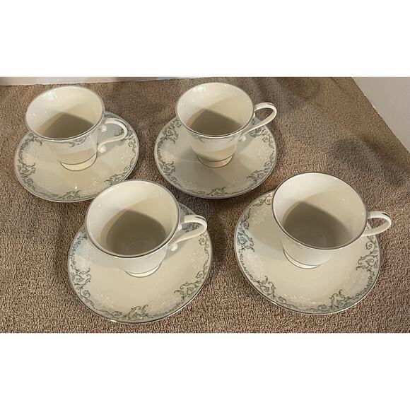 (4) Vintage Cameo by Pickard Footed Cup & Saucer Sets White Roses Platinum Trim - Picture 2 of 7